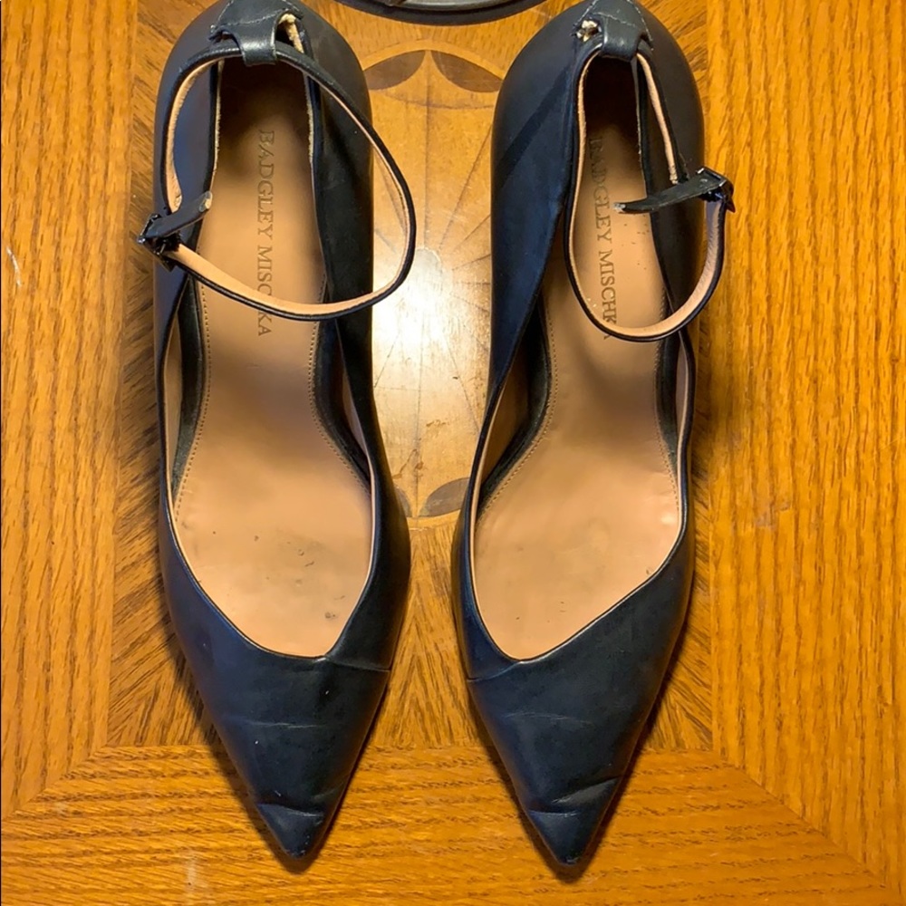 Badgley Mischka black high heels